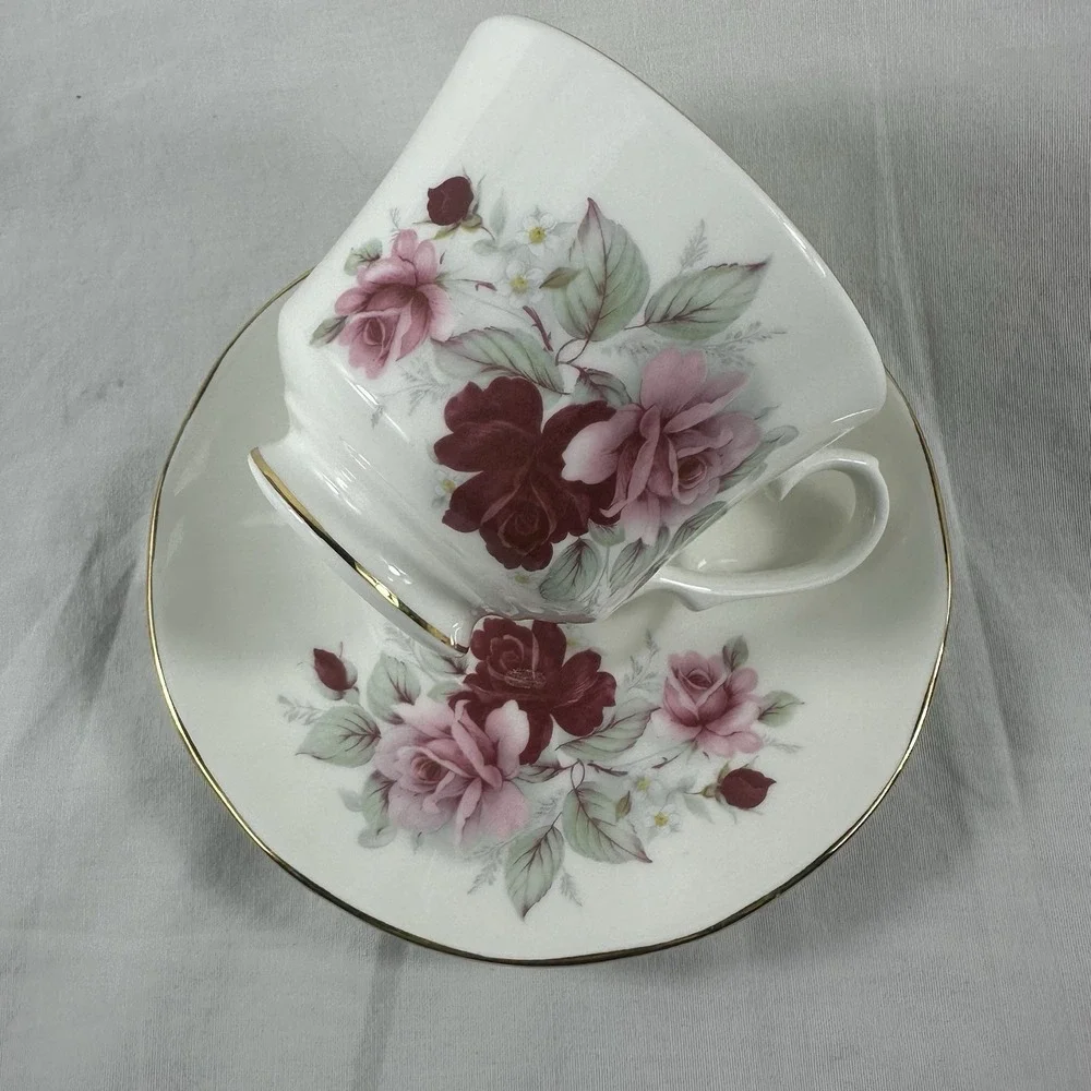Royal Windsor English Bone China Teacup & Saucer Set Pink Cabbage Rose